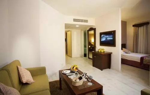 لیماک آرکادیا اسپورت ریزورت آنتالیا